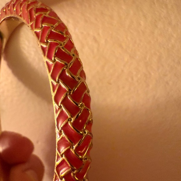 Lilly Pulitzer Bracelet (Coral Pink & Gold Basketweave Pattern) + dustbag 🪸🧺 - Picture 3 of 6